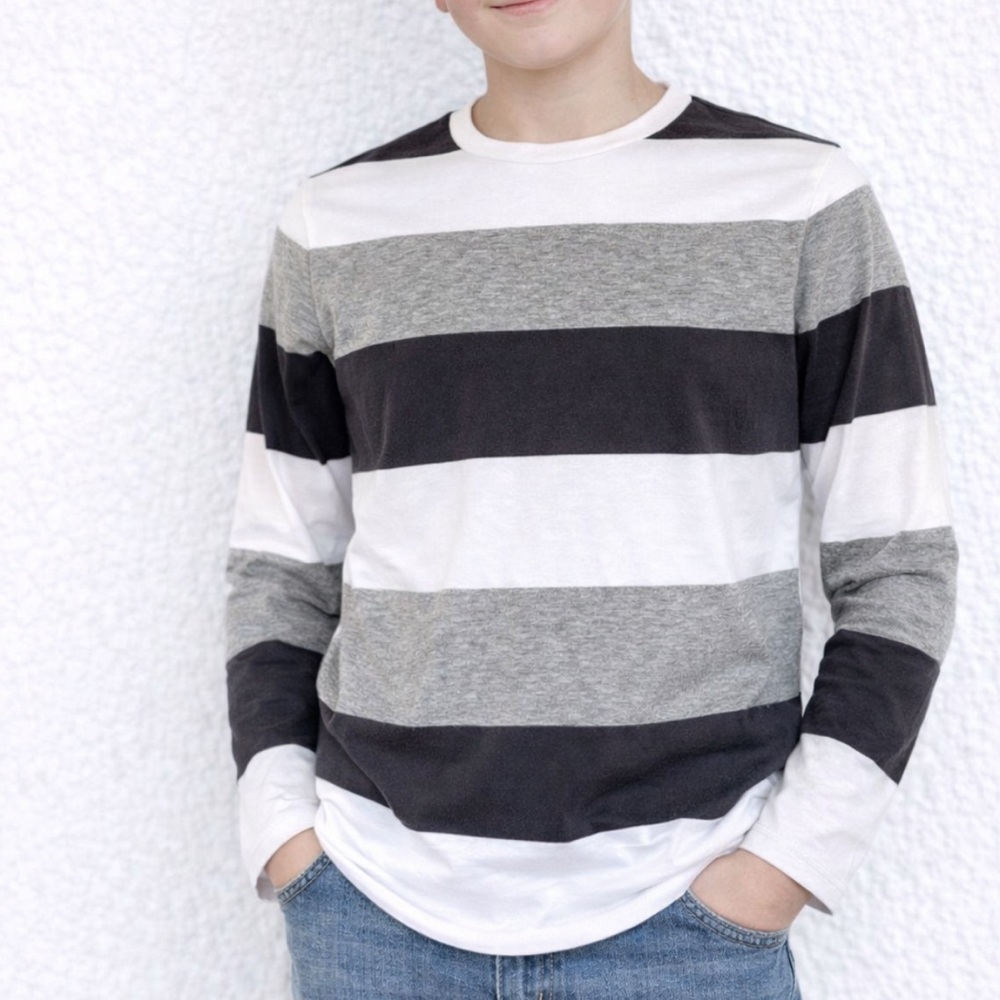 Old Navy boys black gray stripe long sleeve cotton tee size large
